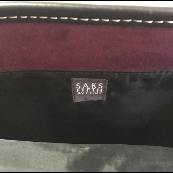 Saks Fifth Avenue Burgundy Tote Hand Bag / Purse - Picture 4 of 12